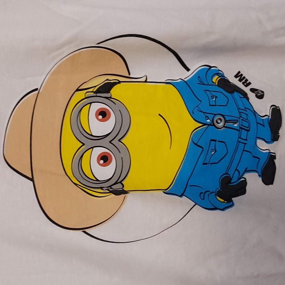 Graphic Tee BTS Despicable Me 4